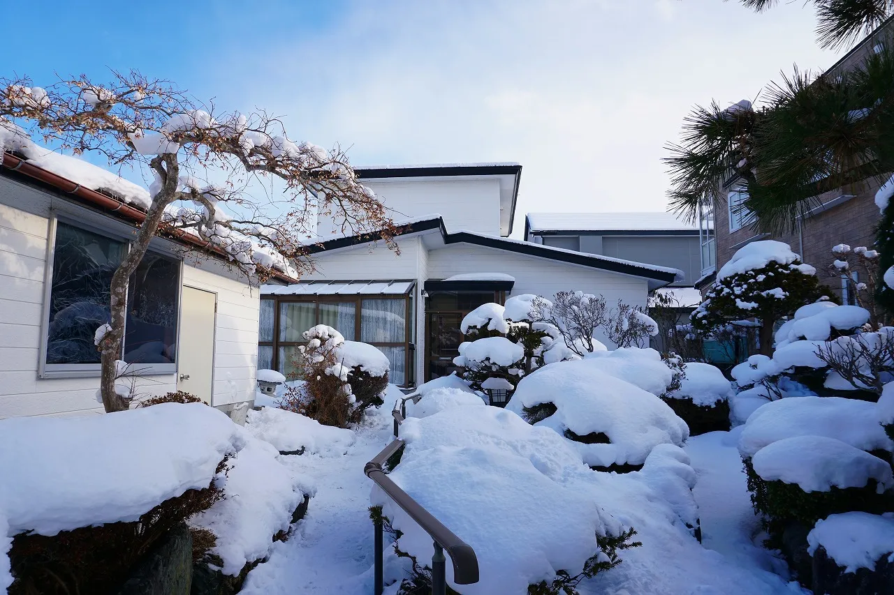 東山1丁目のお庭がステキな中古住宅